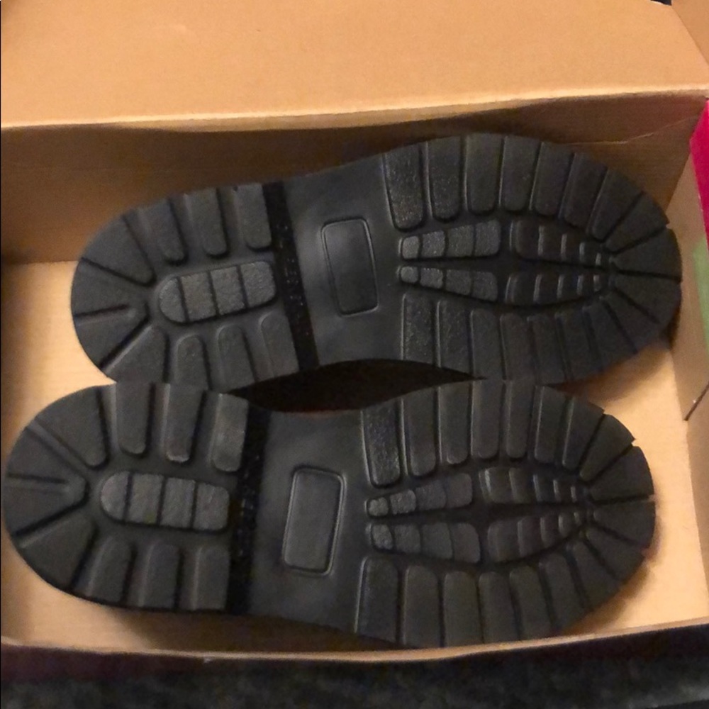 Western Chief Romeo style shoe - Picture 3 of 5